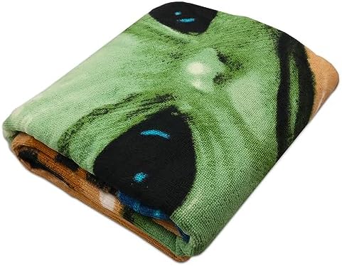 Star Wars Baby Yoda Beach Towel Set with Phone Wallet 1
