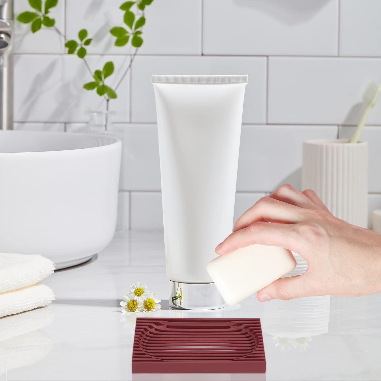 Cielobra 2PCS Red Silicone Soap Dish with Drain
