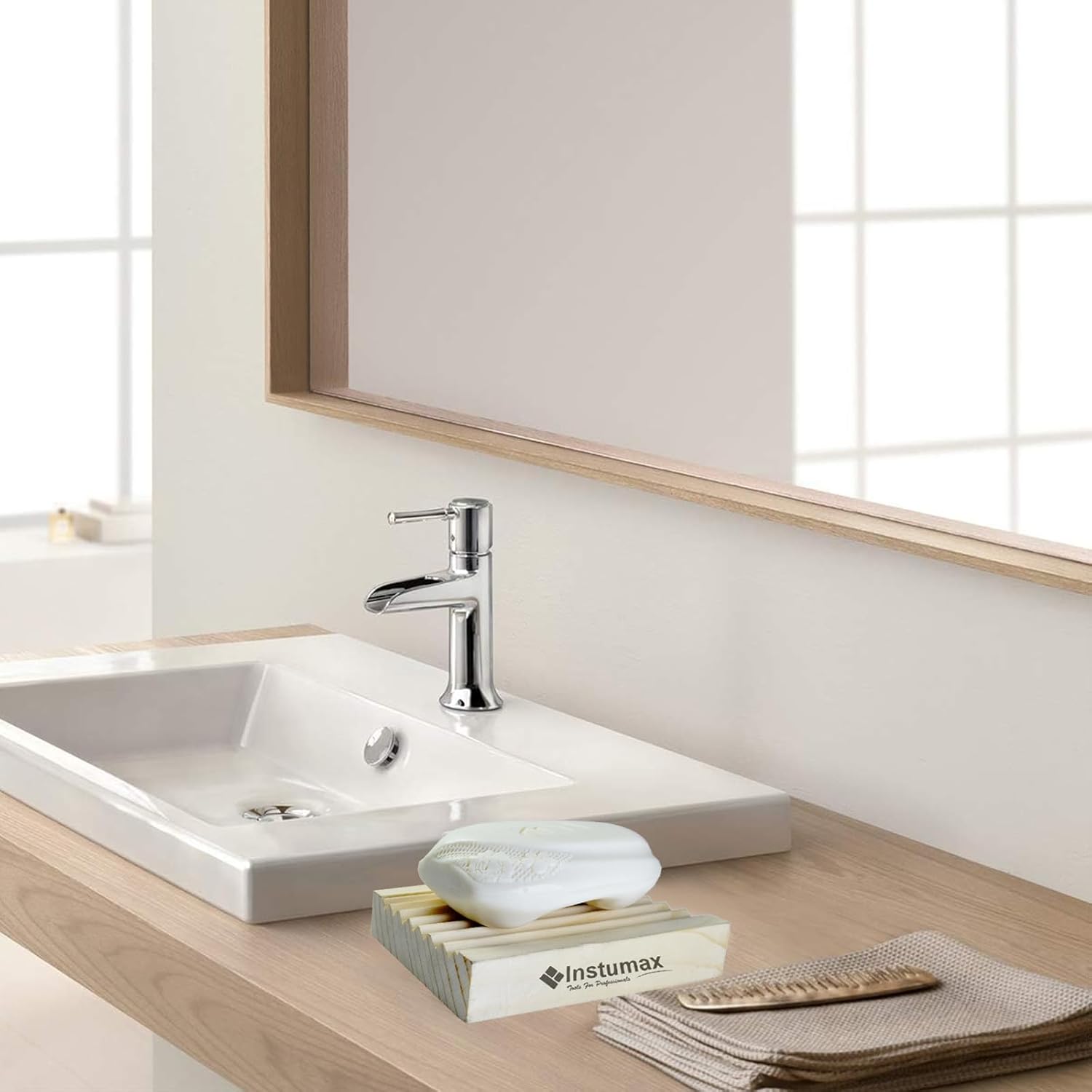 INSTUMAX Wooden Soap Dish with Slanted Waterfall Design