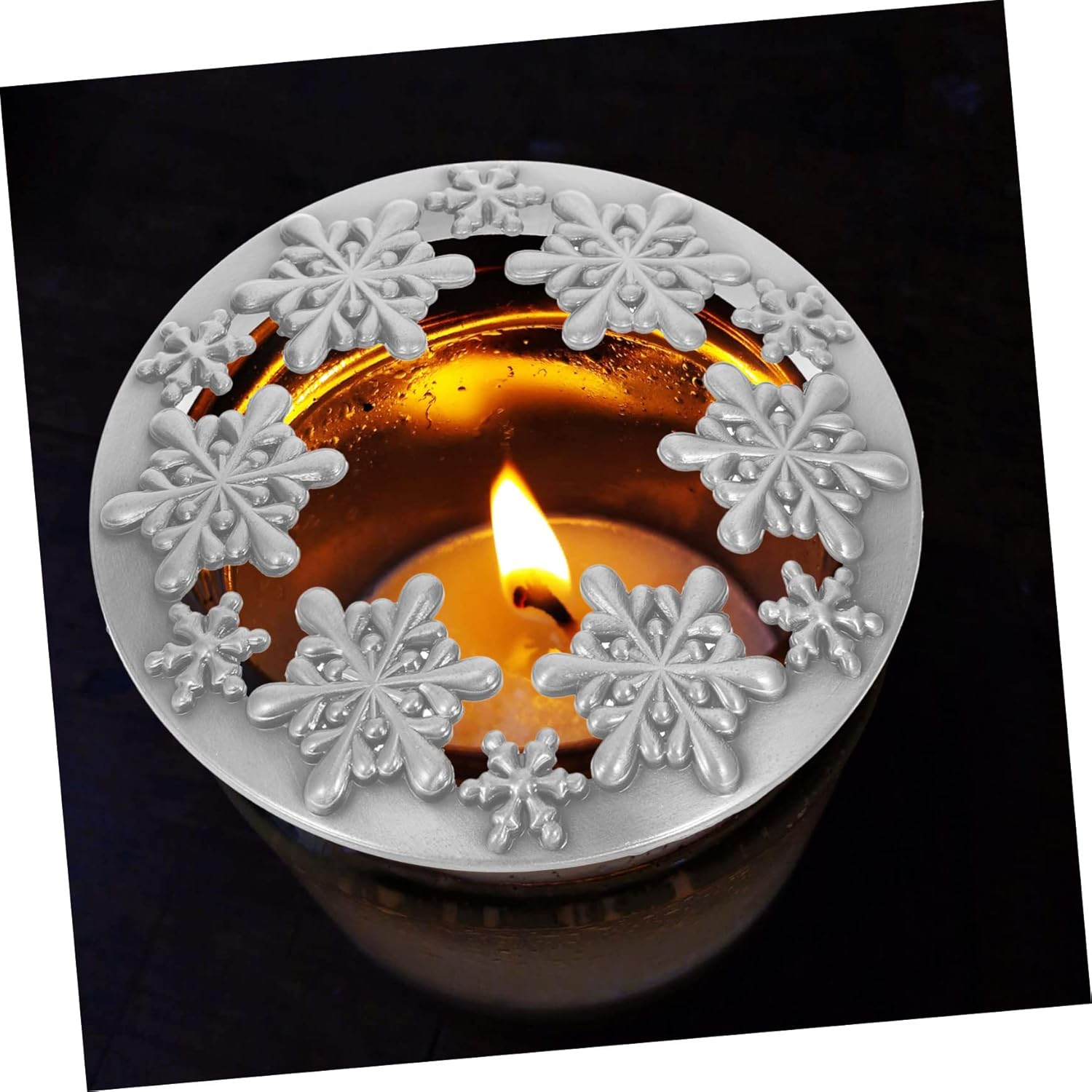 VILLFUL Smart Cover Candle with Snowflake Design