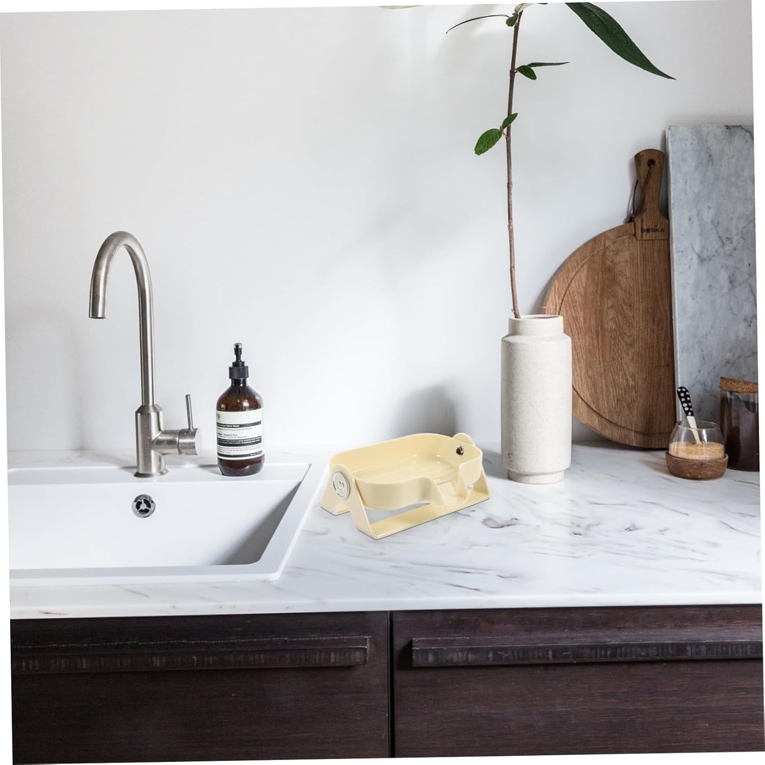 BUGUUYO Self-Draining Soap Dish Holder for Bathroom and Kitchen
