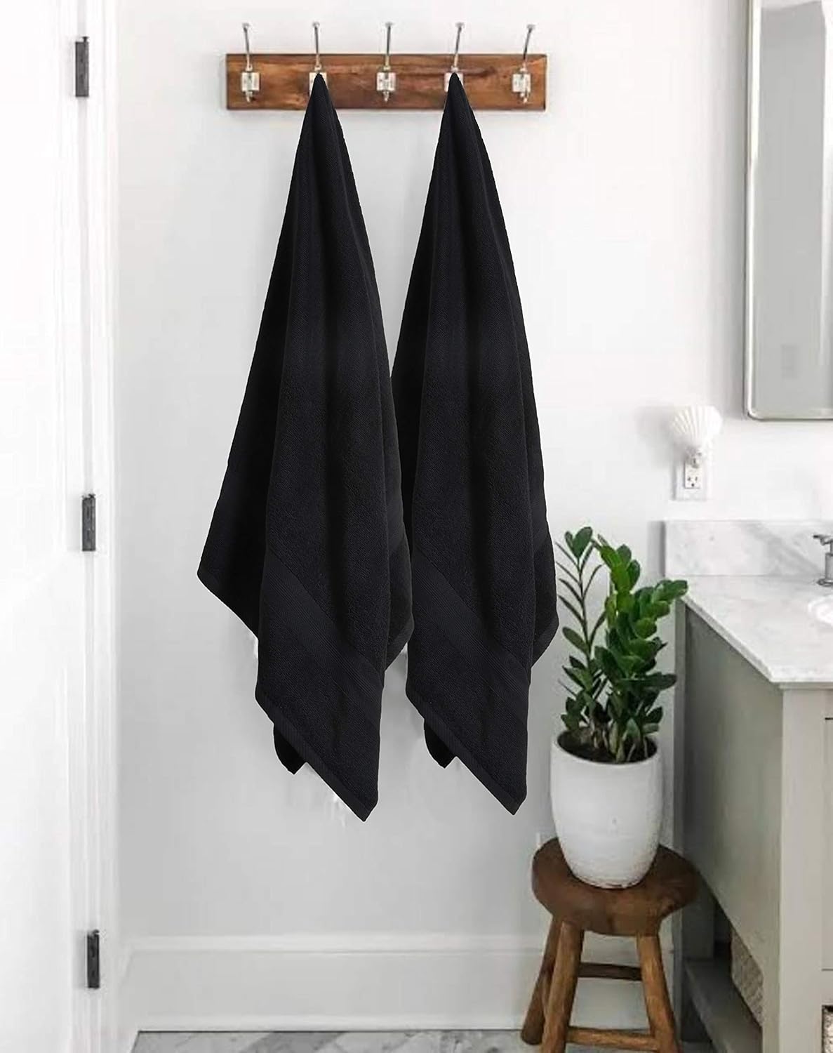 BOUTIQUO 4 Pack Bath Towel Set - 100 Cotton Ultra Soft Absorbent