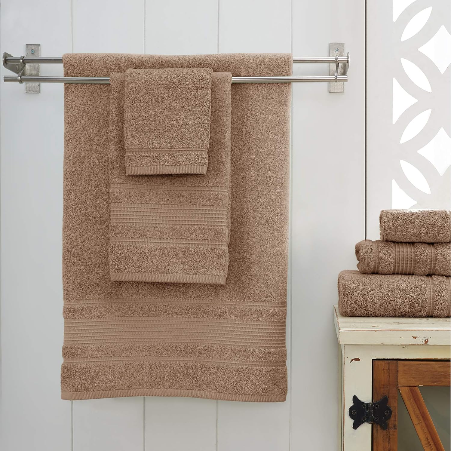 Personalized 2-Piece Brown Towel Set with Name Embroidery