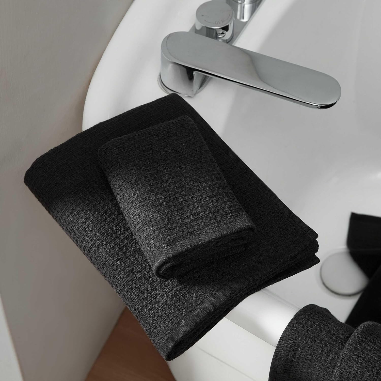 Calvin Klein Bath Towel Set - 3-Piece Cotton Towels