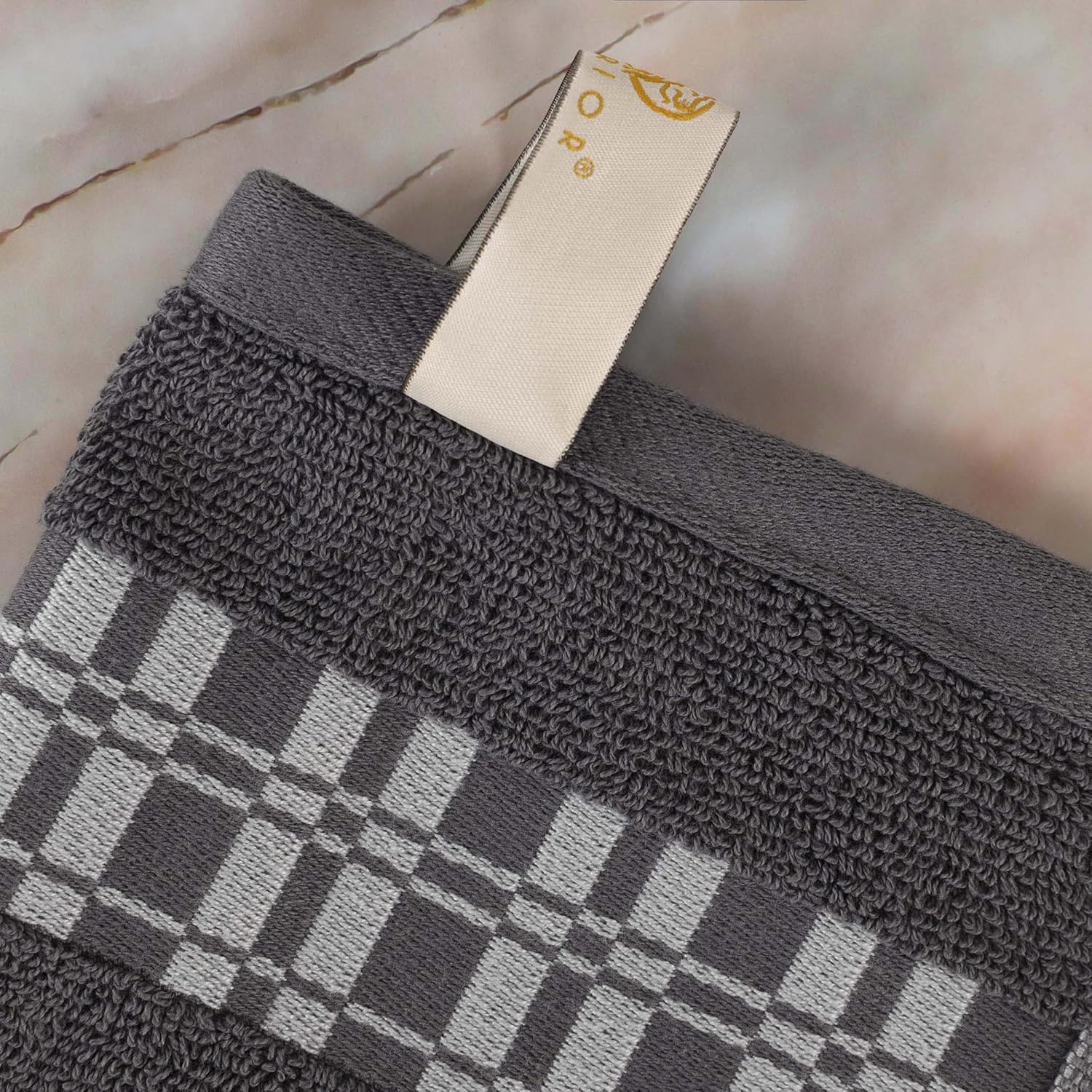 Superior 4-Piece Cotton Bath Towel Set Grey