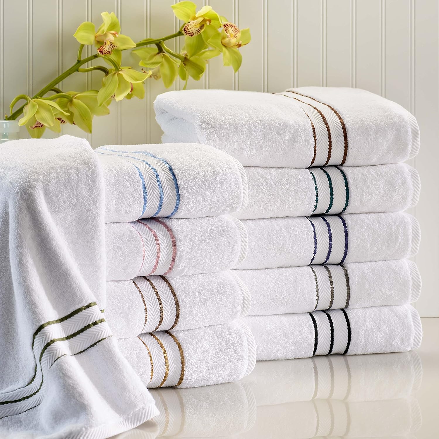 Superior Turkish Cotton Ultra-Plush Bath Towel Set of 4 1