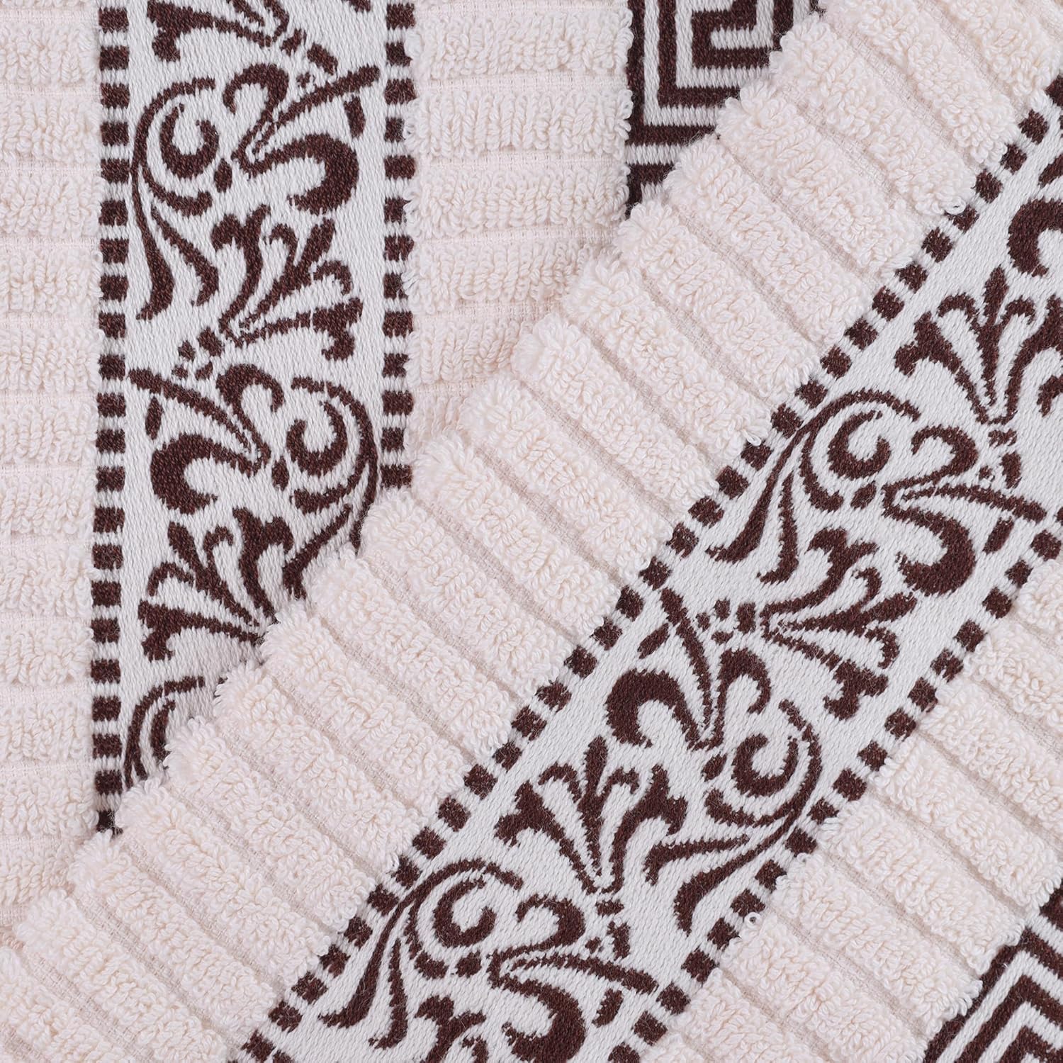 Superior 4-Piece Bath Towel Set with Greek Floral Design